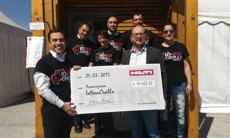 Hilti Italia vicina a IoNonCrollo, consegnato oggi un assegno da 14,463.50 euro
