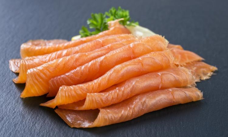 Listeria in salmone affumicato dal Regno Unito, scatta il ritiro in Italia