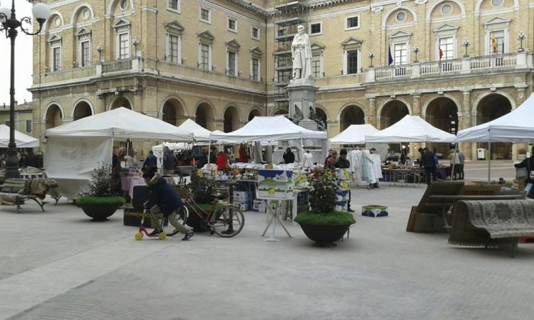 Recanati, fine settimana tra canzone d’autore e antiquariato