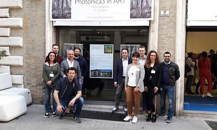 Una mostra fotografica a Macerata per sostenere Castelsantangelo sul Nera