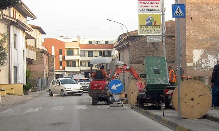 Montecosaro, per lavori in Via Marche la circolazione è regolata da un birillo