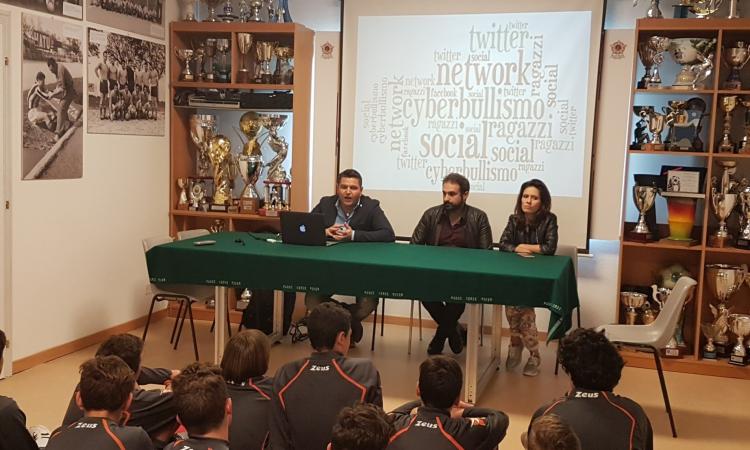 Cyberbullismo: ne ha parlato la Recanatese ai suoi atleti più giovani
