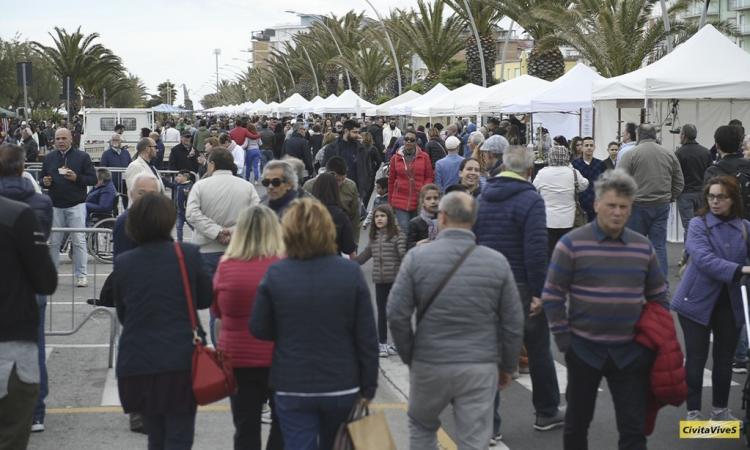 Scatti da Civitanova di Roberto Vives, 1 - 2 maggio 2017