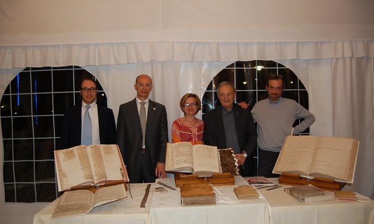 Civitanova: il Rotary Club restaura i libri dell'archivio storico parrocchiale