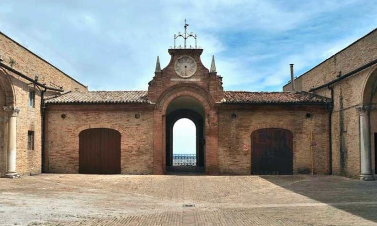 Lirica a Recanati: il cortile di palazzo Venieri nuova sede del Gigli Opera Festival