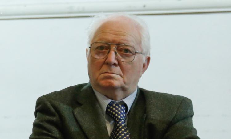 Il prof. Sbricccoli condanna i colleghi che trascurano i benefici del progresso scientifico