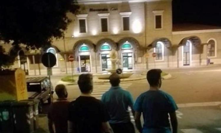 Macerata ai Maceratesi: volantinaggio notturno contro il degrado alla stazione