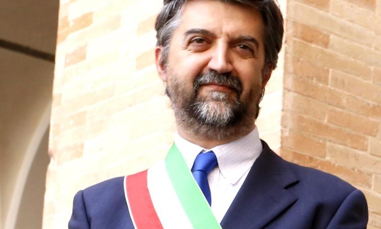La protesta del sindaco di Sarnano: "Riparto del personale ridicolo: la Regione si assuma le sue responsabilità"