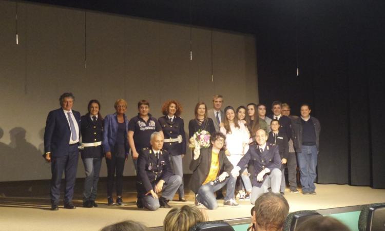 I ragazzi dell’Istituto Comprensivo Lucatelli di Tolentino protagonisti del progetto “Tra palco e realtà”