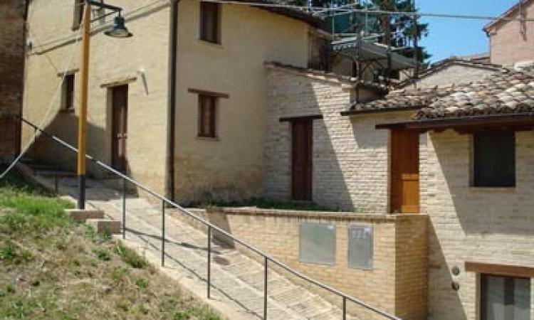 All’Ecomuseo Villa Ficana ritorna “Atterrati”, in mostra i “Dettagli” di Ambra Rubicini
