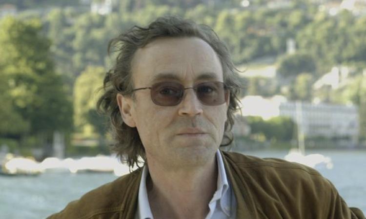 Lo scrittore Andrea Vitali all’incontro con l’autore dei Teatri di Sanseverino per presentare il suo ultimo romanzo