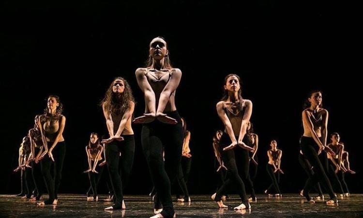 Solidarietà: gli allievi della scuola di danza Isidora di Macerata ballano per i malati di Alzheimer