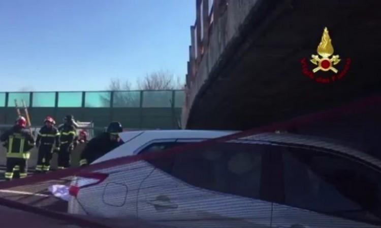Crollo ponte A14, disagi al traffico per inizio rimozione detriti e demolizione