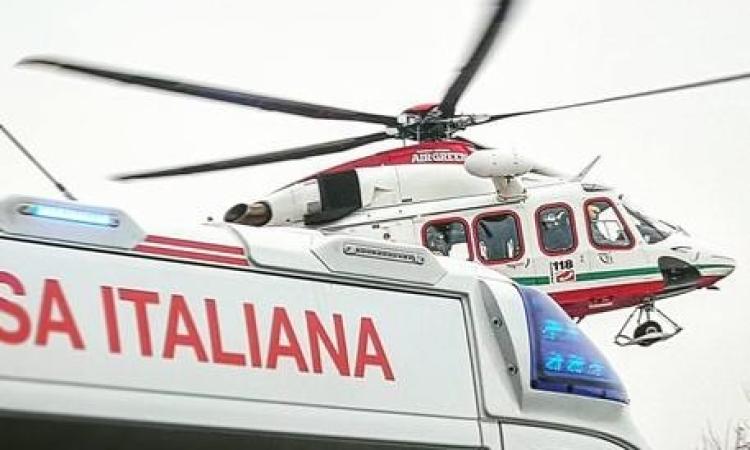 Tragedia a Grottammare: giovane papà annega per salvare il figlio di dieci anni