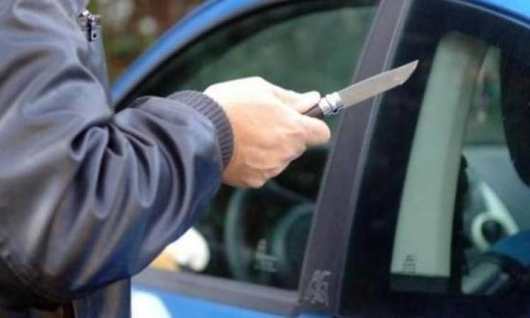 Giovane maceratese rapinata a Civitanova: minacciata con un coltello per 60 euro