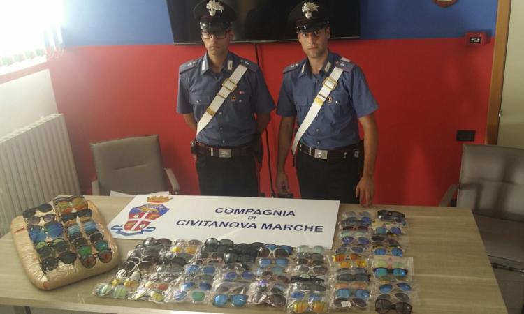 Sequestrate 300 paia di occhiali da sole contraffatti a Civitanova