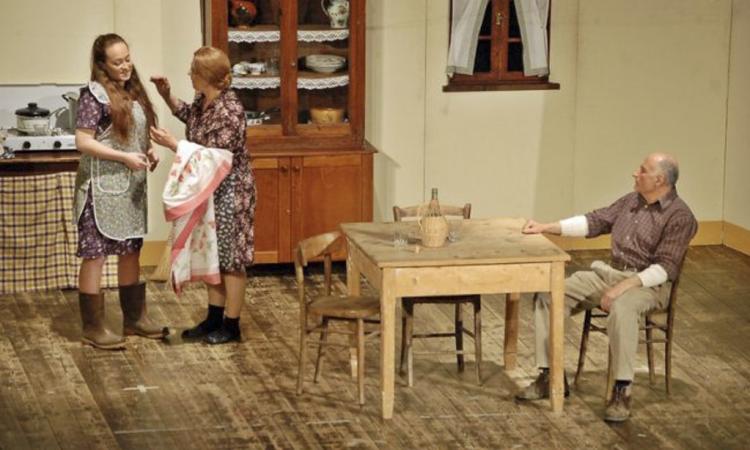 Teatro 'mpertinende: domani va in scena a Civitanova Alta "Comme lu sòle"