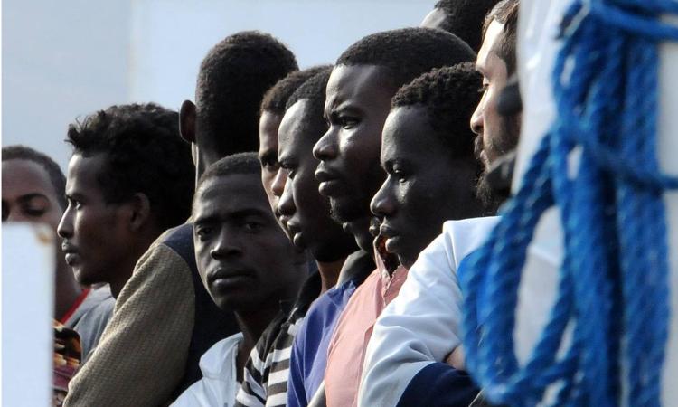 Inchiesta de Il Giornale: migranti d’oro anche nelle Marche. Il Gus di Macerata deve incassare oltre 16 milioni