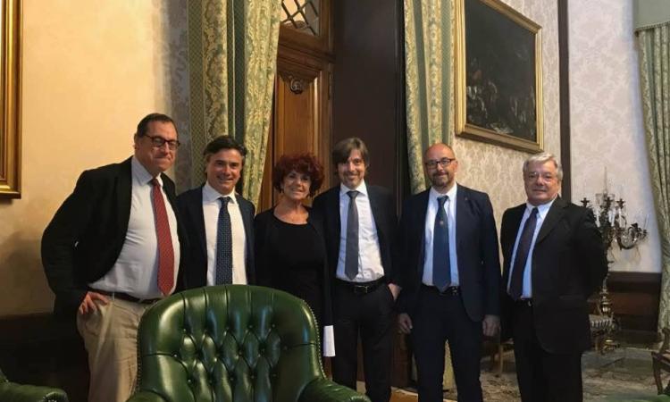 Terremoto, il ministro Fedeli e il rettore Corradini firmano l’accordo Miur-Unicam