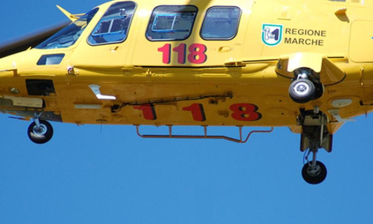 Civitanova, bimba di nove anni rischia di annegare a pochi metri dalla riva