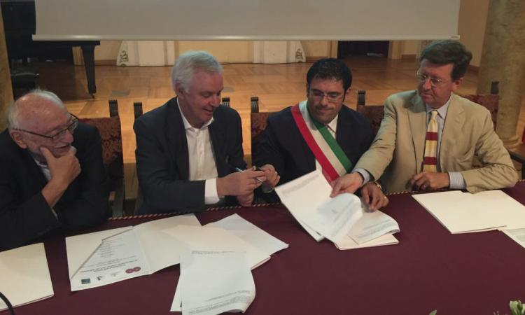 Comune di Recanati e Fai: firmato l’accordo di valorizzazione culturale del Colle dell’Infinito