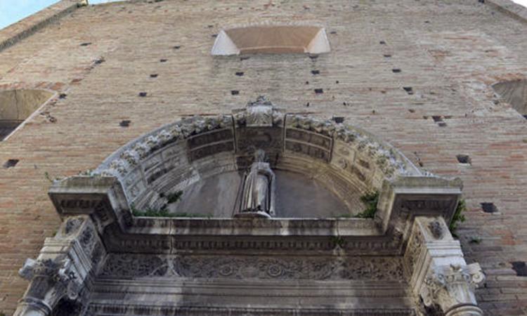 Recanati, al via il recupero del portale di Sant'Agostino: lavori da metà settembre