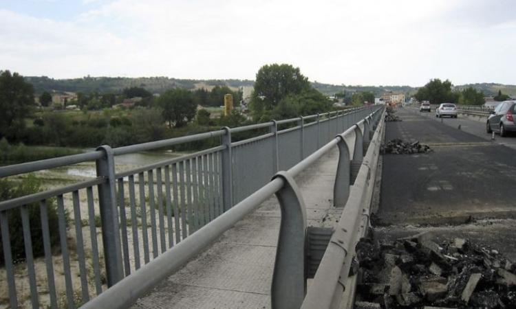 Riaperto al transito veicolare il ponte di Piediripa