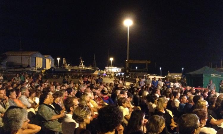 L'area portuale di Civitanova fa il pieno di presenze nella notte delle letture dantesche