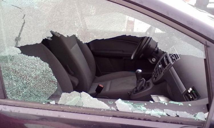 Tolentino, furto con scasso su una macchina parcheggiata ai Pianibianchi