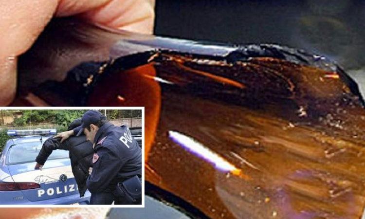 Macerata, straniero ubriaco minaccia i passanti con una bottiglia in corso Cavour: interviene la polizia