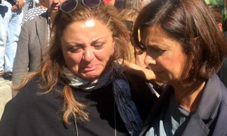 Una terremotata di Arquata a Laura Boldrini: "Qui non è stato fatto nulla. I fatti concreti non ci sono"