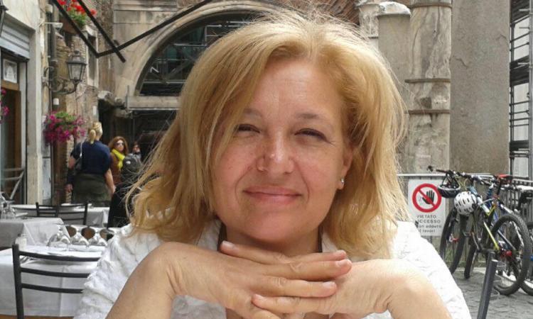 Il dolore di colleghi e studenti per la tragica scomparsa di Elisabetta Stecca: "Grazie per tutto il bene che ci ha voluto"
