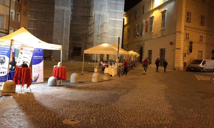 San Giuliano, la protesta di diversi commercianti: "Abbiamo pagato per essere messi dove non passa nessuno"