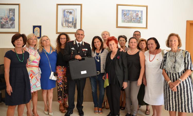 Associazione Soroptimist, consegnato ai Carabinieri kit portatile per indagini più veloci