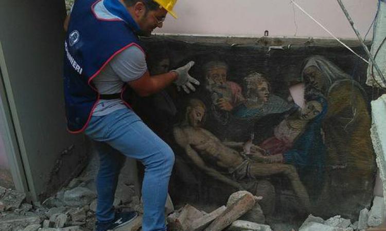 Sisma, prosegue recupero beni culturali: a Fiastra emerge una tela del 600