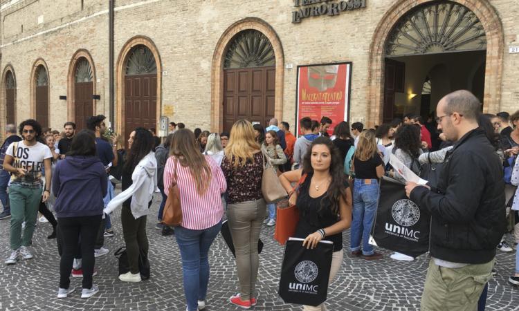 L'Università di Macerata incontra le nuove matricole al Teatro Lauro Rossi