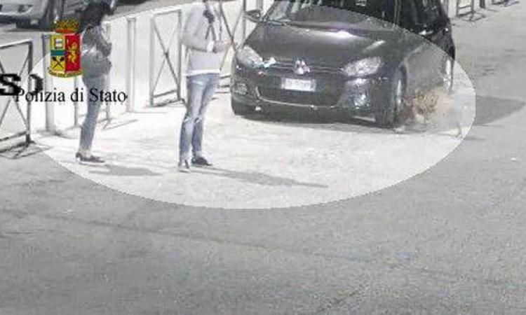 Addestra il suo pitbull per squarciare le gomme delle auto parcheggiate: denunciato dalla polizia