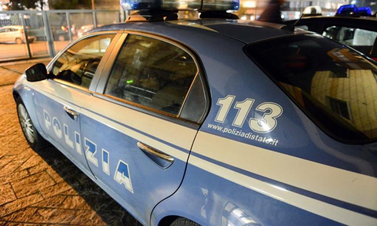 Civitanova, entrano in casa forzando la finestra: rubati gioielli