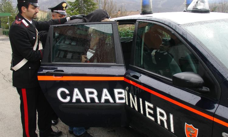 Porto Recanati, operazione dei carabinieri: due arresti e tre denunce