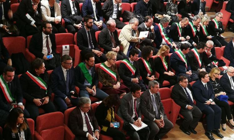 Inaugurazione dell'anno accademico di Unicam: alcuni sindaci disertano l'appuntamento con Gentiloni
