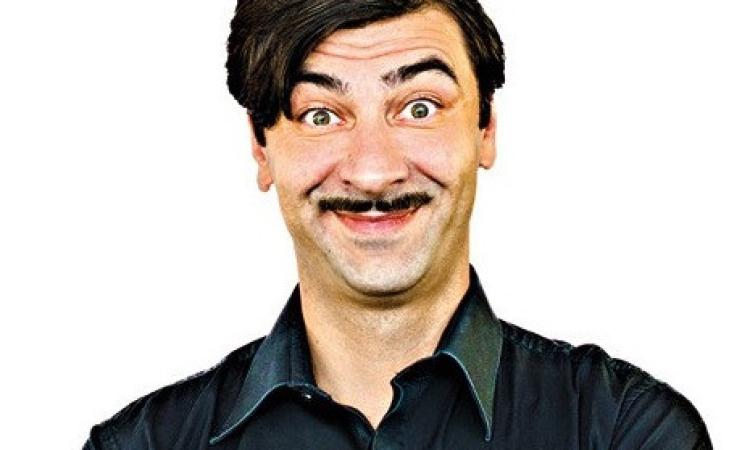 Ancora cabaret al Politeama di Tolentino: sabato arriva Piero Massimo Macchini