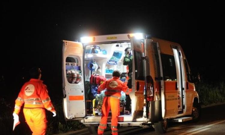 Trovato sotto ad un albero nelle campagne di Potenza Picena il corpo senza vita di un uomo