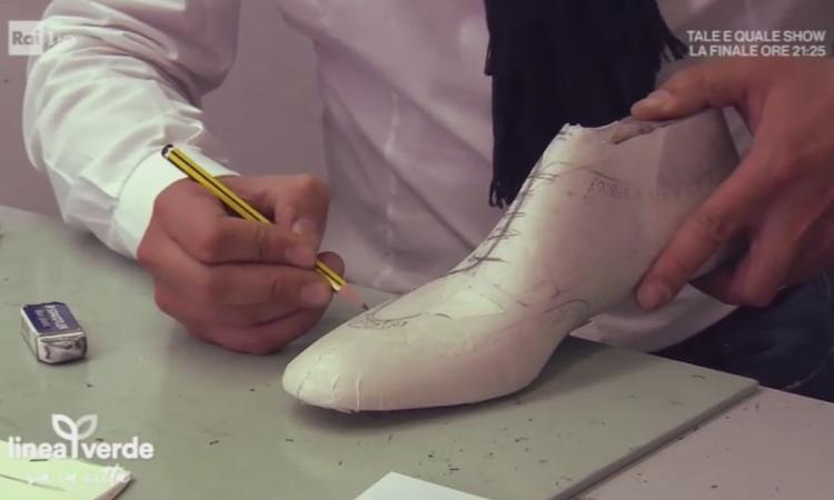 Morrovalle, Spernanzoni a Linea Verde mostra la creazione di una scarpa