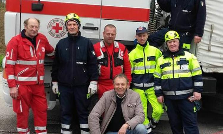 Palazzolo sull'Oglio "adotta" Gualdo e gli regala una casetta di legno