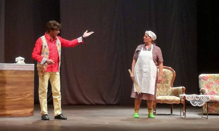 “Alla pensione Modesta”: debutto di successo a Camerino per le "Dieci Donne Mamme Matte"