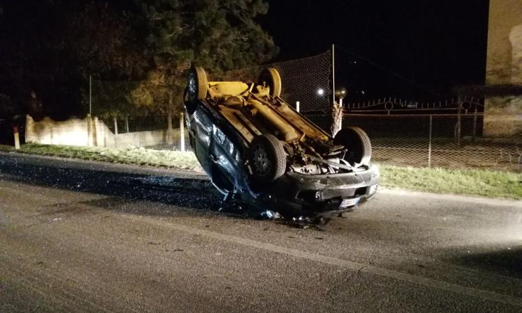 Maxi carambola a Sant'Egidio di Montecassiano: coinvolte quattro macchine e un mezzo pesante - VIDEO