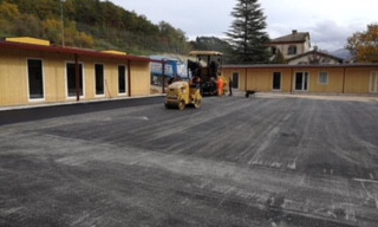 Muccia riparte con la nuova area commerciale “Il Punto” e la consegna di 52 Sae