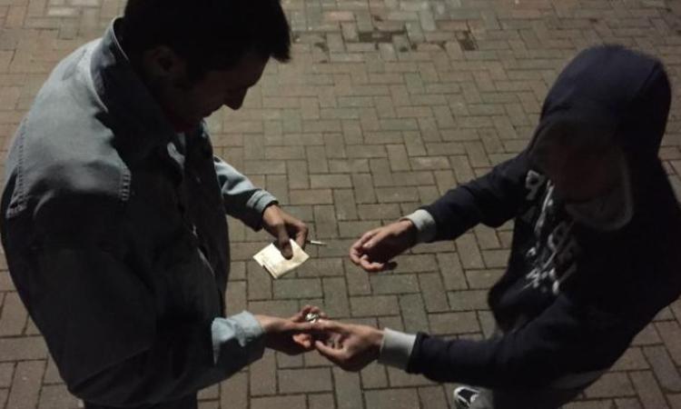 Civitanova, spaccia hashish in pieno centro: denunciato 32enne