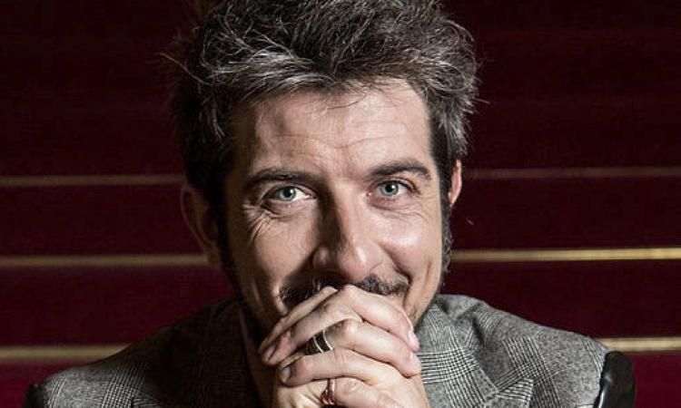 Sabato torna "Il Gusto" all'Area T, la moda incontra i sapori dei Sibillini: ospite speciale Paolo Ruffini
