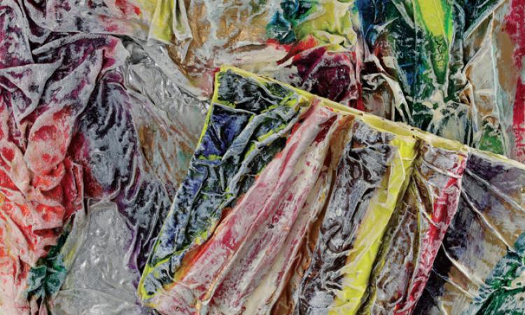 Vecchi libri destinati al macero, recuperati e trasformati in opere d’arte: la mostra di Guido Bianconi